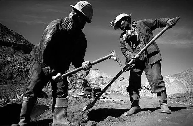 شغل پر خطر معدنکاری در مناطق سرد و قطبی