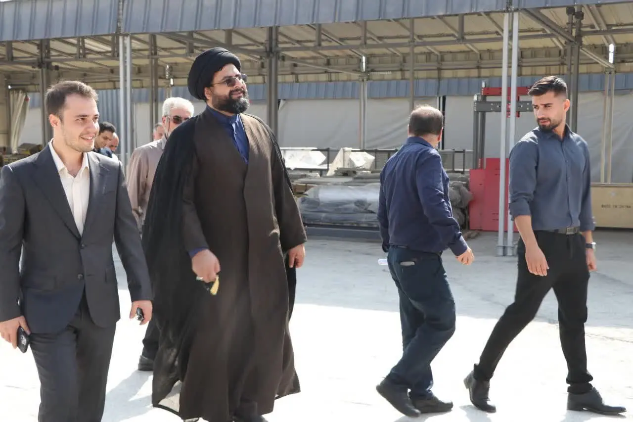 گزارش تصویری از حضور رئیس اوقاف شهرستان قدس در شهرک‌های صنعتی زاگرس و گلبرگ