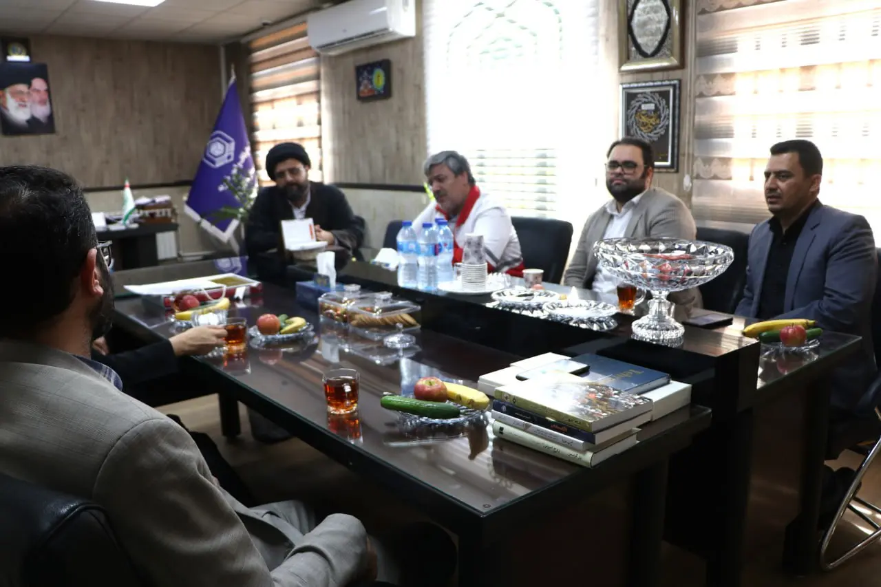 تقدیر از فعالیت‌های اوقاف؛ حضور جمعی از مسئولین در دفتر حجت‌الاسلام مطهری-حجت الاسلام سید حسین مطهری