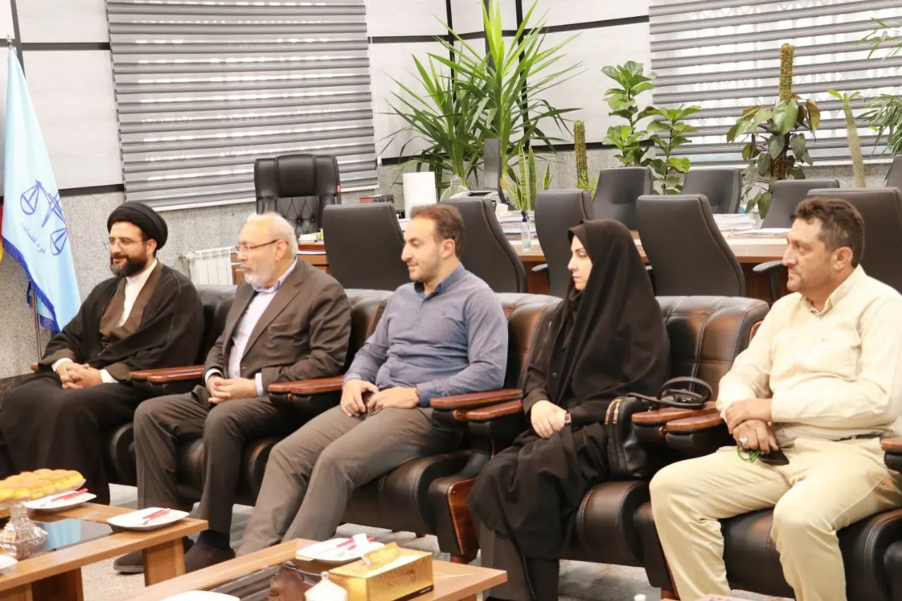 نشست مشترک مدیرکل اوقاف استان تهران با مسئولان قضایی شهرستان قدس برگزار شد
