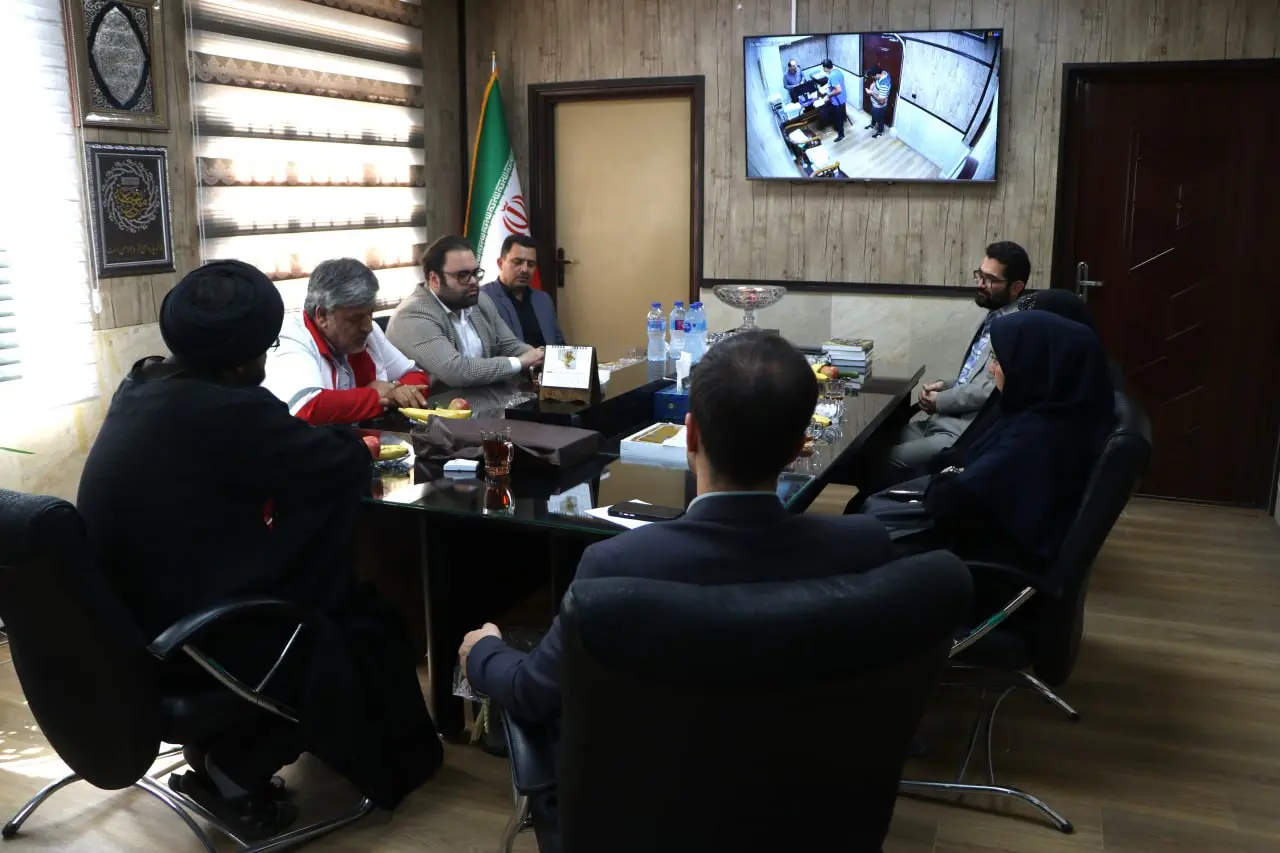 تقدیر از فعالیت‌های اوقاف؛ حضور جمعی از مسئولین در دفتر حجت‌الاسلام مطهری-حجت الاسلام سید حسین مطهری