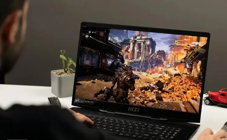 2022-11-msi-laptop-stealth-gs77