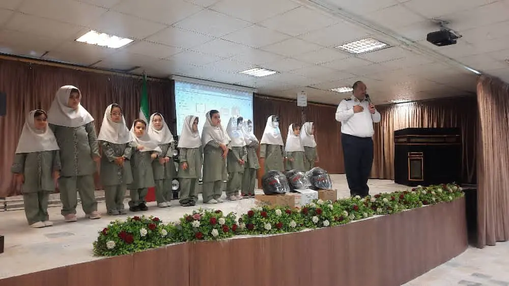جشن عاطفه ها دبستان دخترانه سید الشهدا