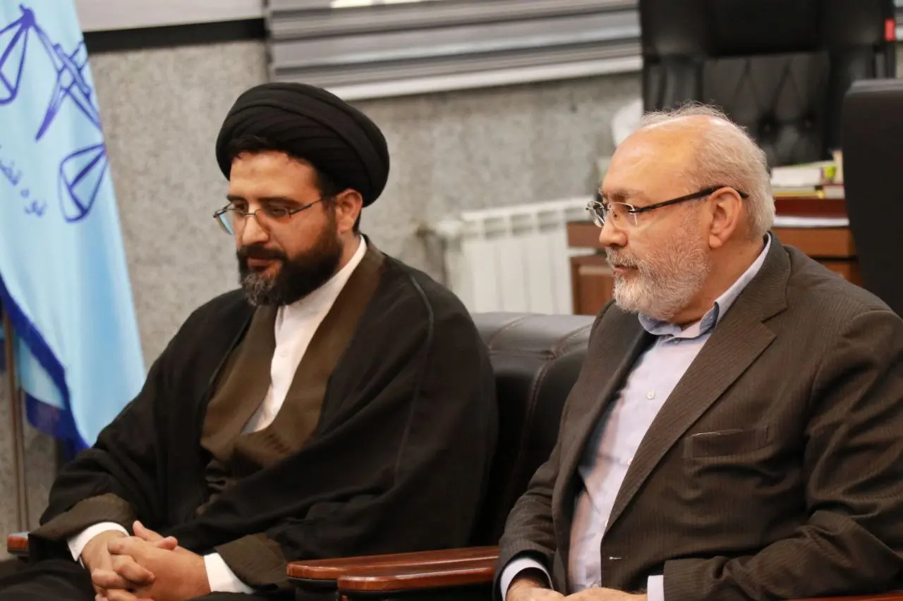 نشست مشترک مدیرکل اوقاف استان تهران با مسئولان قضایی شهرستان قدس برگزار شد