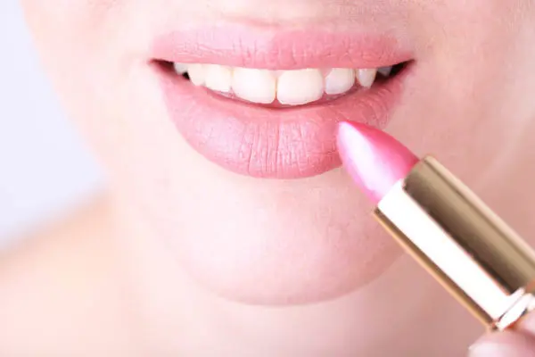 Lipstick-color-for-white-and-light-skin
