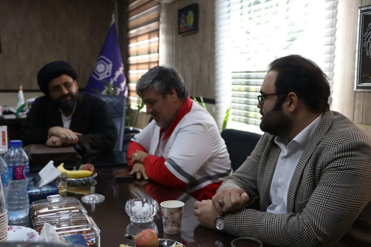 تقدیر از فعالیت‌های اوقاف؛ حضور جمعی از مسئولین در دفتر حجت‌الاسلام مطهری-حجت الاسلام سید حسین مطهری-حجت الاسلام سید حسین مطهری