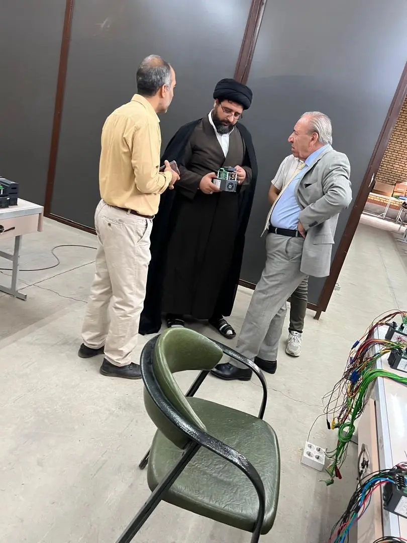 گزارش تصویری از حضور رئیس اوقاف شهرستان قدس در شهرک‌های صنعتی زاگرس و گلبرگ