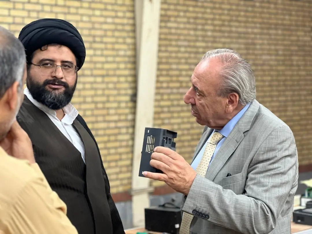گزارش تصویری از حضور رئیس اوقاف شهرستان قدس در شهرک‌های صنعتی زاگرس و گلبرگ