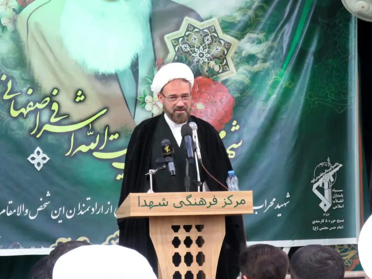 آیتالله «اشرفی اصفهانی»، عالمی وارسته و مجاهد فی سبیلالله بود