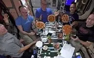 تهیه جالب پیتزا در ایستگاه فضایی بین المللی! + فیلم