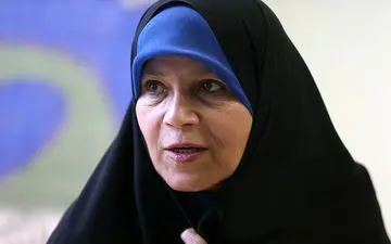 فائزه هاشمی پس از ۶ ماه حبس به مرخصی آمد