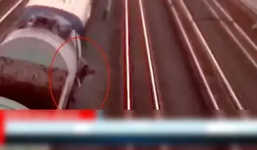 بازی با مرگ نوجوان خام حین گرفتن سلفی روی سقف قطار!