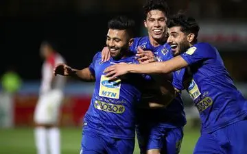 بهترین بازیکن استقلال و منجی بزرگ استراماچونی