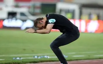 حمله بی‌سابقه گل‌محمدی به داور بعد از گل تساوی استقلال