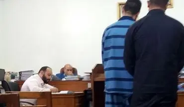 درخواست قاتل از اولیای دم در دادگاه برای نجات از قصاص/ زن و مرد همسایه را مقابل چشمان فرزندشان کشته بود!