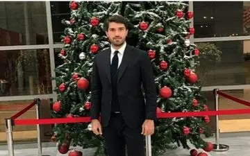 تیپ کریم انصاری‌فرد در جشن کریسمس باشگاه المپیاکوس/عکس