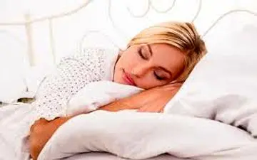 هشدار| به این دلایل با آرایش نخوابید
