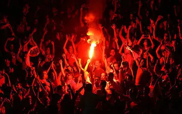 تصویر لورفته از زنی که دراستادیوم قهرمانی پرسپولیس راجشن گرفت!+عکس