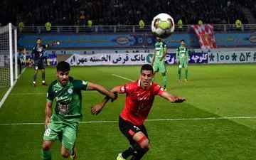 پایان نیمه نخست|سپاهان باخت، ذوب‌آهن و تراکتور پیروز شدند