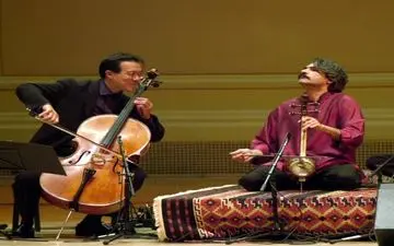 اجرای مشترک کیهان کلهر و نوازنده ویولنسل آمریکایی