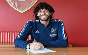 هافبک مصری آرسنال تا ۲۰۲۴ تمدید کرد 