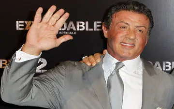 وقتی قهرمان پیر، نقش خودش را بازی می کند!