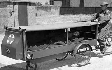 اولین آمبولانس تاریخ!