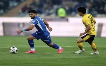 هافبک استقلال جراحی می شود