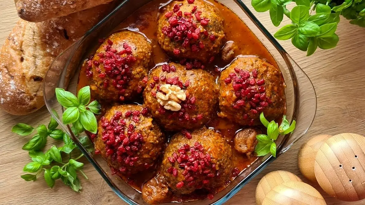 طرز تهیه کوفته تبریزی مجلسی؛ نکات مهم برای کوفته‌های خوش‌فرم و خوشمزه