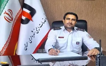 حریق اتوبوس در محور سمنان-مشهد مهار شد؛ مسافران سالم و بدون آسیب

