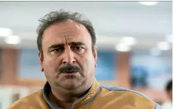 تصویری از مهران احمدی، بهبود پایتخت و دخترش 