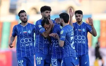 استقلال در پی پاداش ۱۶۰ هزار دلاری