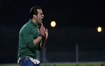 رفتارهایی از علی کریمی که در شان فوتبال نیست