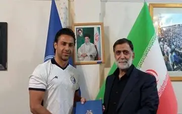فرهاد تا ۳ سال دیگر با استقلال