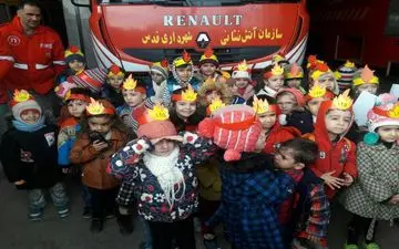 دیدارکودکان و نو آموزان مجتمع فرهنگی حضرت باقرالعلوم (ع) با آتش نشانان شهر قدس