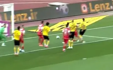 گل اول سپاهان به پرسپولیس توسط محبی + ویدئو