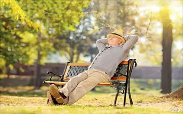 چه افرادی از مستمری فرد متوفی بهره‌مند می‌شوند؟