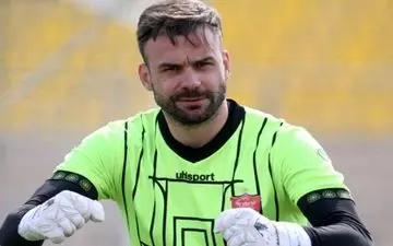 گلر پرسپولیس ایران را ترک کرد