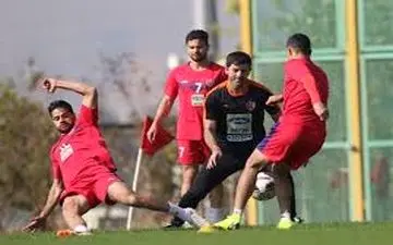 حضور مربی سر شناس در تمرین پرسپولیس