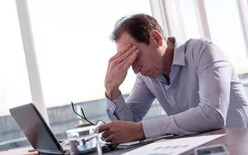 این علائم  در محل کار را دست‌کم نگیرید؛ ممکن است نشانه افسردگی باشند