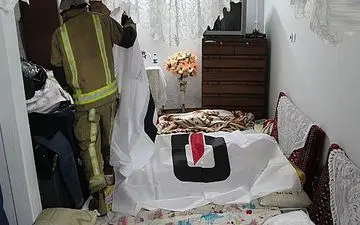 کشف جنازه یک زن و مرد وسط خانه
