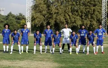 اولین حضور مظاهری در ترکیب ثابت استقلال