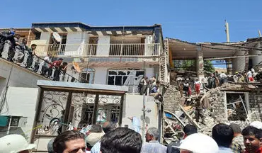 اولین فیلم از ریزش ساختمان 2 طبقه/ 4 زن و دختر جوان اصفهانی زیر آوار ماندند 