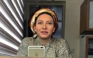 سلفی آینه ای فریبا نادری با پوشش و ظاهری جالب (عکس)