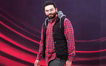 مجری تحویل سال شبکه پنج چه کسی است؟