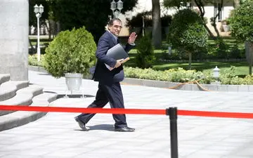 استعفای وزیر بهداشت فقط به موضوع بودجه سلامت مربوط نیست