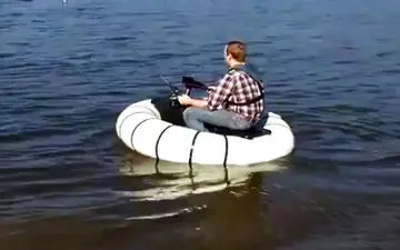 سبک‌ترین قایق موتوری تک نفره + فیلم 