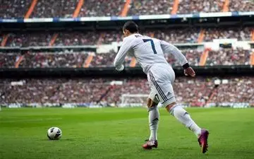 تی شرت کریس زودتر به تورین رسید+عکس