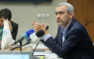 مدنی‌زاده: اینکه وزیر اقتصاد نمی تواند کاری کند، ریشه‌اش در قانون است / می‌خواهند صد بازار ارزی ایجاد کنند!