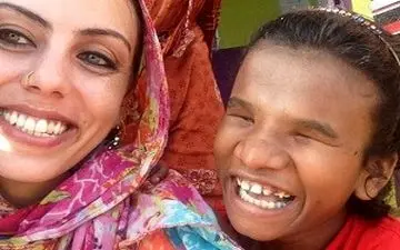  نرگس کلباسی در مسجدالنبی(ص) / عکس